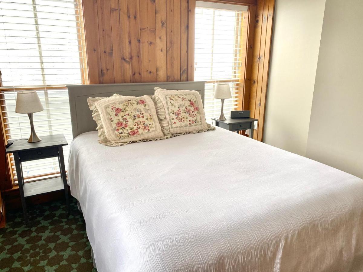 Harbor House Inn Grand Haven Pokoj fotografie
